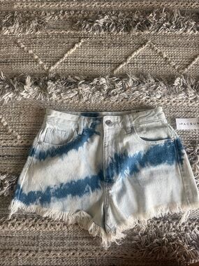 PacSun Tie-Dye High-Rise Denim Shorts - Blue and White